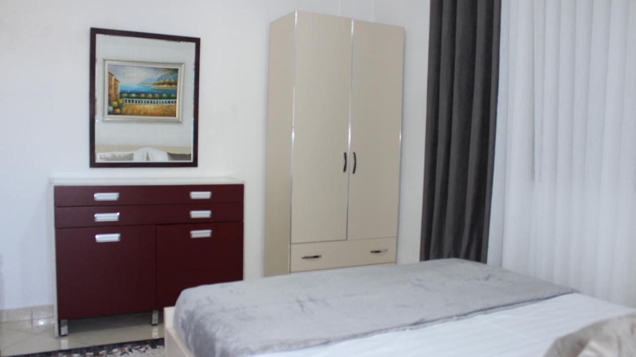Deni'S Family Apartment In New Blvd Tirana Exterior foto
